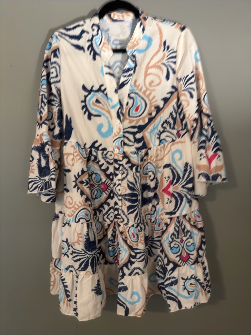 Women’s Tiered Paisley Print Dress in White and Navy